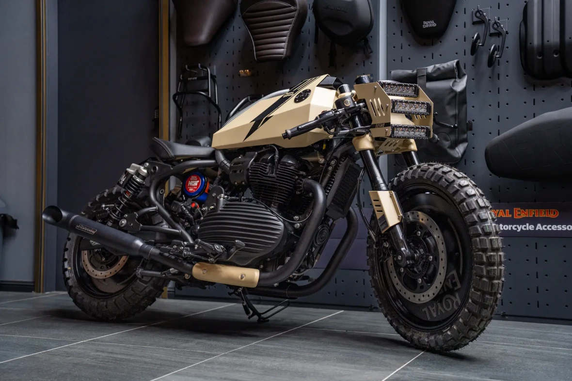 Royal-enfield-busted-knuckles-20206-BKBO-S3-MotoMachine-Web-Tom-Fossati-8